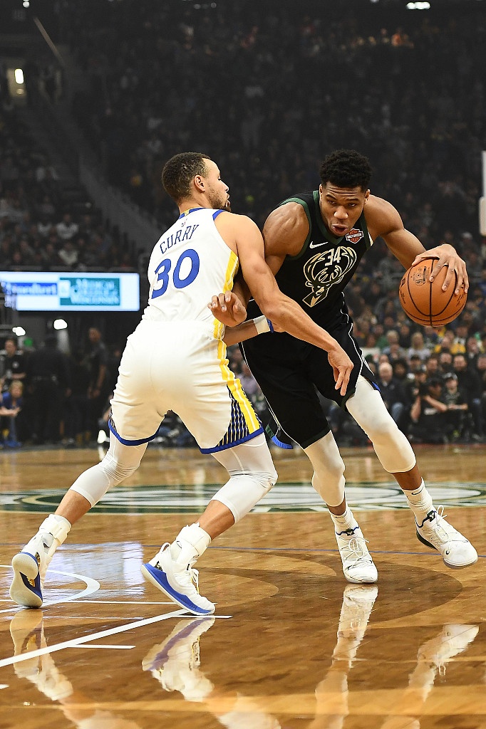 占据上风！库里生涯和字母哥交手16次 总战绩11胜5负